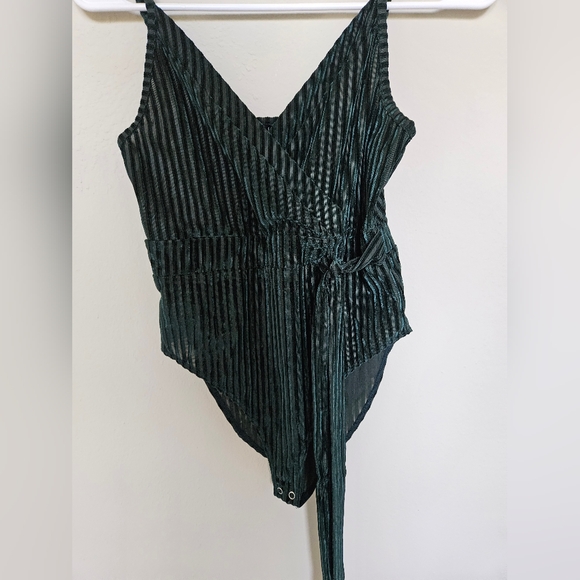 BUNDLE Forever 21 Bodysuit - Picture 3 of 5